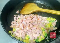 Garlic fragrance Illustration of how to make chicken curry fried rice 5