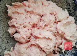 Illustration of how to make beef and onion dumplings 3