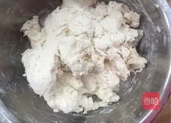 Illustration of how to make oil-rolled steamed buns 4