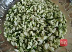 Illustration of how to make Sophora japonica cake 2