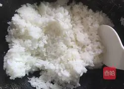 Illustration of how to make pineapple, shrimp, egg and fried rice 8