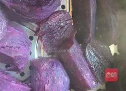 Illustration of how to make baked purple potato cakes 1