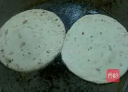 Illustration of how to make oily cakes 13