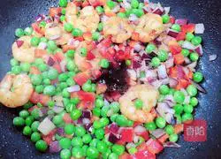 Pineapple and Shrimp Fried Rice Recipe Illustration 11