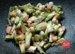 Illustration of how to make fried noodles with vegetables 7
