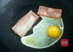 Illustration of how to make bacon cheese sandwich 2