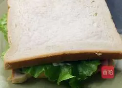 Illustration of how to make ham sandwich 8