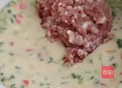 Illustration of how to make fried egg patties 8