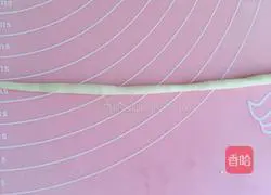 Illustration of how to make Santa Claus steamed buns 10