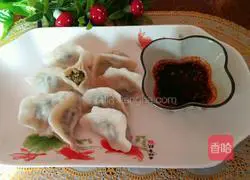 Illustration of how to make pork and leek dumplings 11