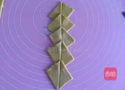 Illustration of how to make pumpkin rose steamed buns 12 