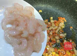 New ways to eat pineapple ~ Illustration of how to make pineapple shrimp colorful rice 9