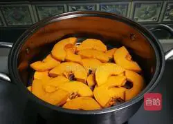 Illustration of how to make goldfish steamed buns 1