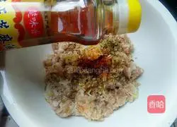 Illustration of how to make carrot and meat buns 6