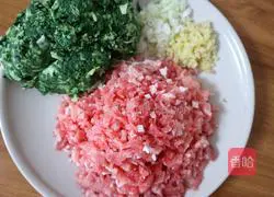 Chinese cabbage Illustration of how to make pork dumplings 1