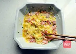 Illustration of how to make pan-fried potato and egg pancakes 7