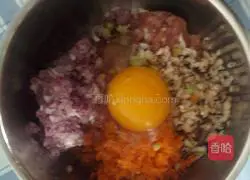 Illustration of how to make tomato and beef dumplings 6