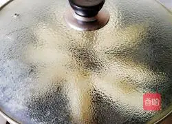 Illustration of how to make pot stickers and dumplings 17