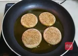 Illustration of how to make sesame sesame cakes 15