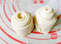 Illustration of how to make grilled steamed buns 10