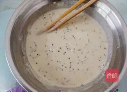 Illustration of how to roll ham sausage with egg pancake 4