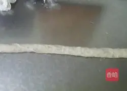 Illustration of how to make green onion and sesame layer cake 6