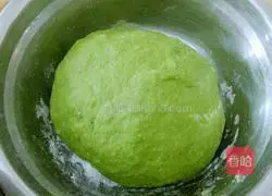 Illustration of how to make ham sausage steamed bun rolls 2