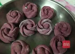 Illustration of how to make purple sweet potato and rose steamed buns 4