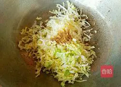 Illustration of how to make single-bread rolls 8