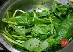 Illustration of how to make spinach soup noodles 5