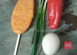 Illustration of how to make fried rice with eggs and chicken chop 1