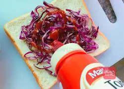 Illustration of how to make a sandwich 3