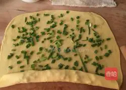 Illustration of how to make green onion butter cake 8