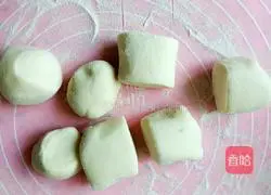 Bean meat Illustration of how to make stuffed dough cakes 12