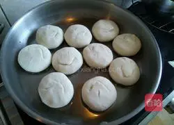 Illustration of how to make pickled vegetables, bamboo shoots and pork pancakes (exclusive cuisine) 12