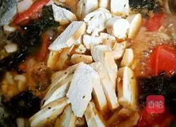 Illustration of how to make Zibo special braised pot cake 8