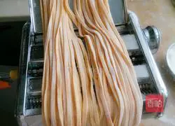 Illustration of how to make colorful noodles 10