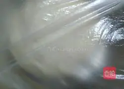 Illustration of how to make vegetable beef patties 5