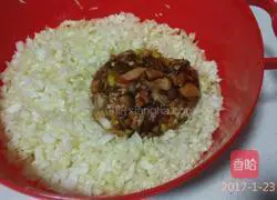 Illustration of how to make cabbage dumplings 5