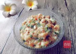 Illustration of how to make onion and pork wonton stuffing 12