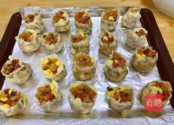 Illustration of how to make corn meat and paper siomai 18