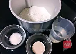 Illustration of one-time fermentation method for steamed buns and steamed buns 1