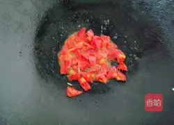 Illustration of how to make fried rice with cherry tomatoes, mixed vegetables and eggs 5