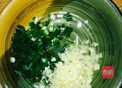 Illustration of making dumplings stuffed with chives 11