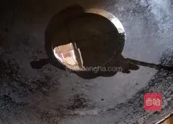 Illustration of how to make fried rice with chives and eggs 2