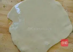 Illustration of how to make salt and pepper scallion pancake 5