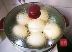 Illustration of how to make white flour steamed buns 12