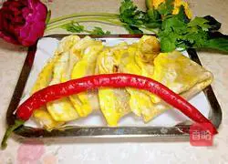 Illustration of how to make eggs at a pancake stall 13