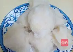 Illustration of how to make steamed buns with cabbage and pork stuffing 5