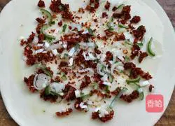 Illustration of how to make green onion pancakes 8